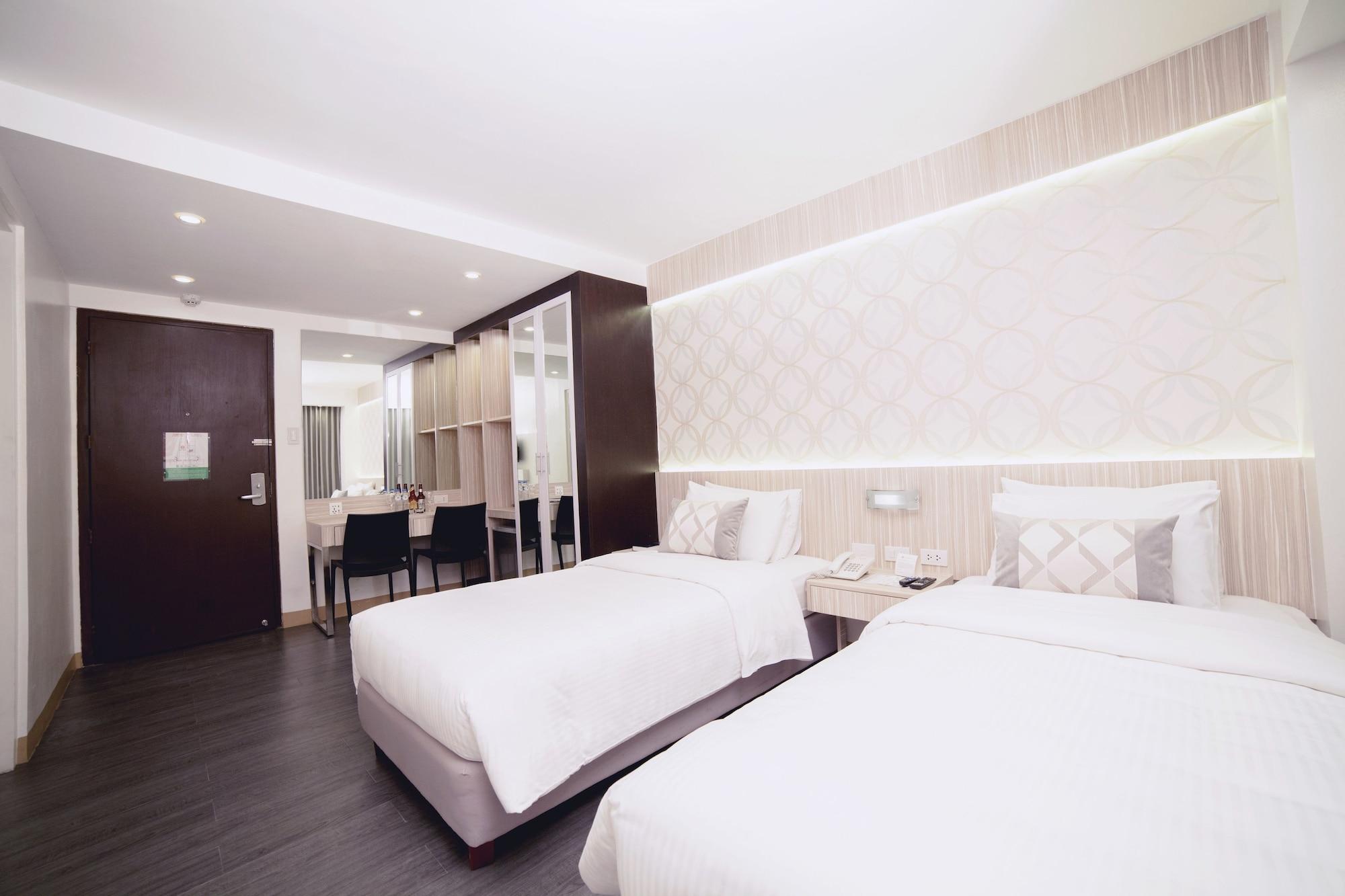 The Charter House Hotel Makati City Bagian luar foto