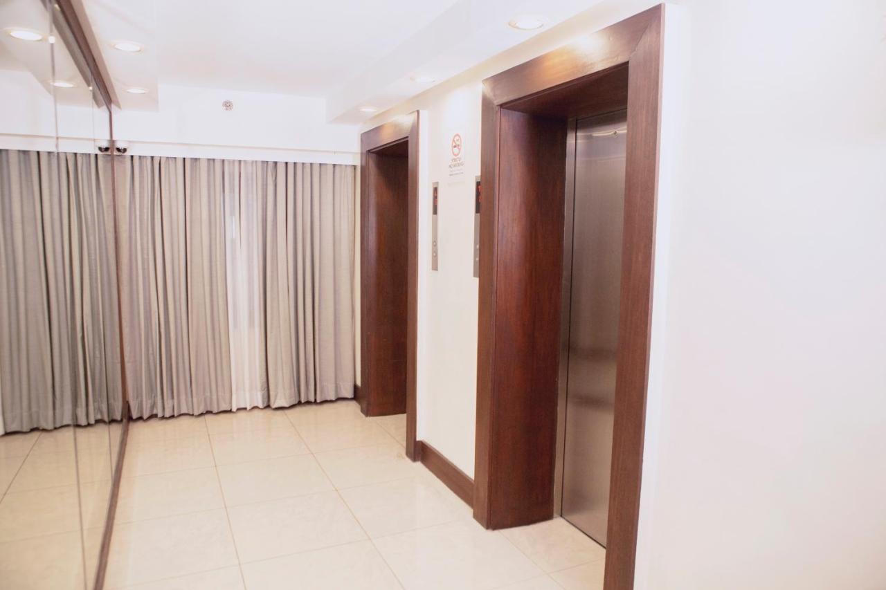 The Charter House Hotel Makati City Ruang foto